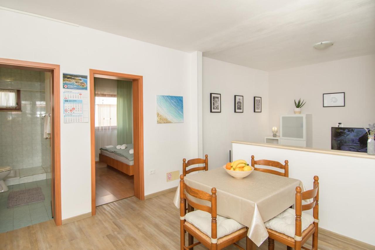 Apartman Alba Karigador Kültér fotó
